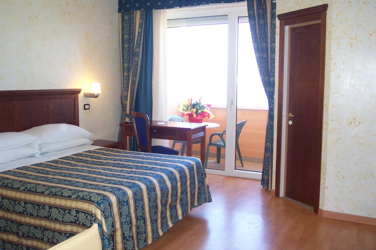 Hotel Alexander Resort Rimini Dış mekan fotoğraf