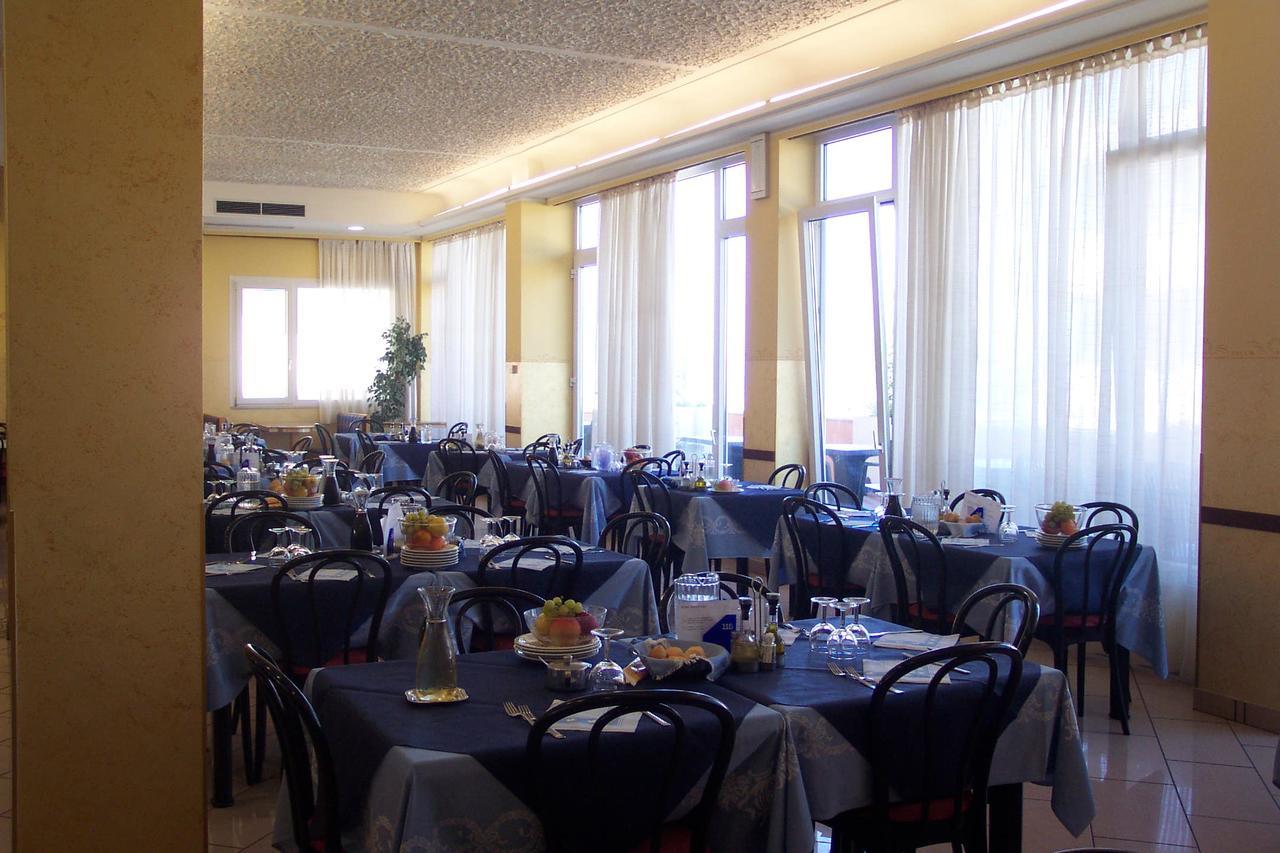 Hotel Alexander Resort Rimini Dış mekan fotoğraf